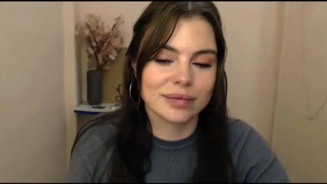 Image 2 of elle_fannning Stream on Chaturbate on 19 months ago