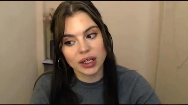 Image 3 of elle_fannning Stream on Chaturbate on 19 months ago