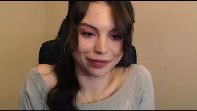 Thumbnail 1, elle_fannning's Stream at Chaturbate, 19 months ago