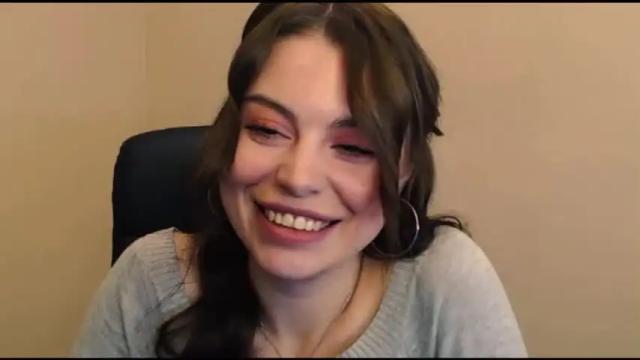 Image 8 of elle_fannning Stream on Chaturbate on 19 months ago