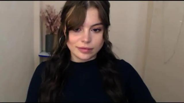 Image 4 of elle_fannning Stream on Chaturbate on 19 months ago
