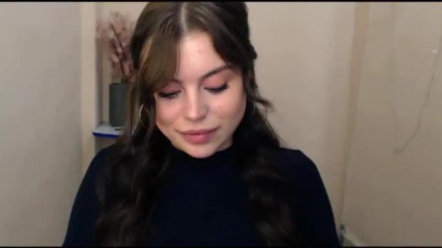 Image 6 of elle_fannning Stream on Chaturbate on 19 months ago