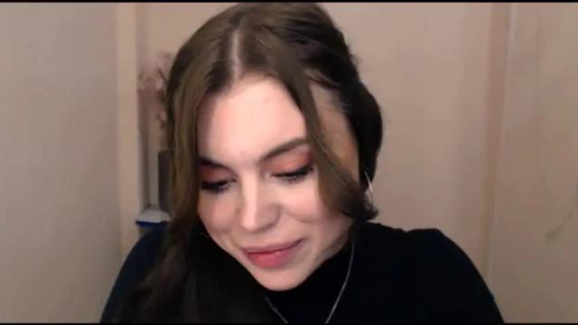 Image 2 of elle_fannning Stream on Chaturbate on 19 months ago