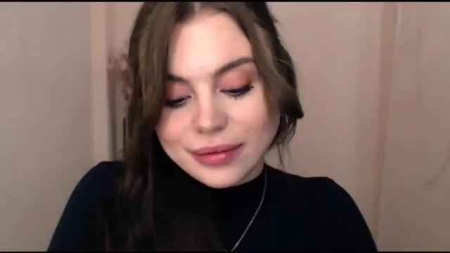 Image 4 of elle_fannning Stream on Chaturbate on 19 months ago