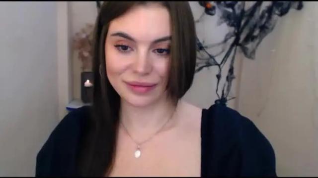 Image 11 of elle_fannning Stream on Chaturbate on 19 months ago