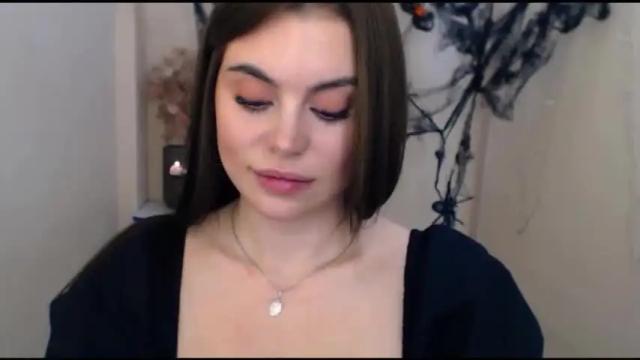 Image 12 of elle_fannning Stream on Chaturbate on 19 months ago