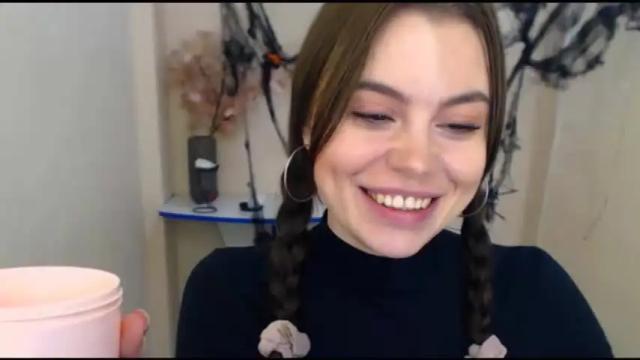 Image 6 of elle_fannning Stream on Chaturbate on 19 months ago