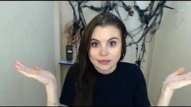 Image 6 of elle_fannning Stream on Chaturbate on 19 months ago