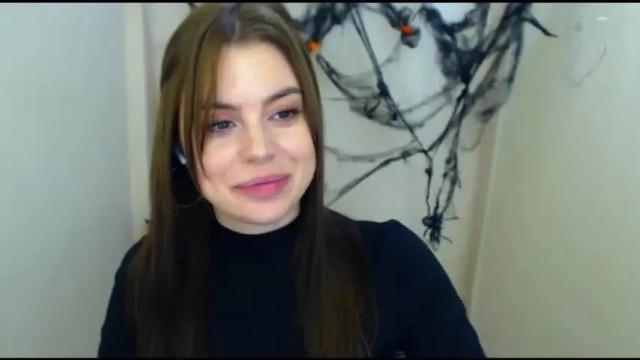 Image 3 of elle_fannning Stream on Chaturbate on 19 months ago