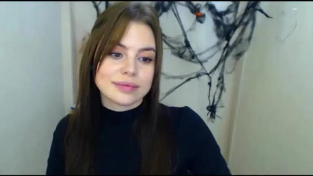 Image 4 of elle_fannning Stream on Chaturbate on 19 months ago