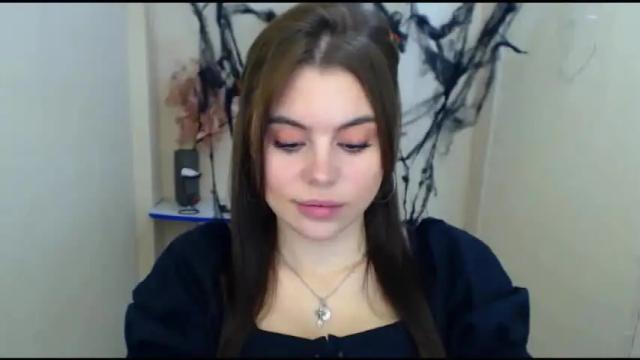 Image 8 of elle_fannning Stream on Chaturbate on 19 months ago