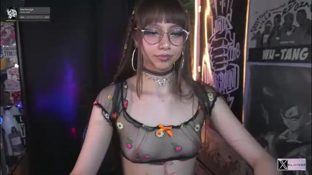 Thumbnail 3, elle_uwu's Stream at Chaturbate, 1 month ago