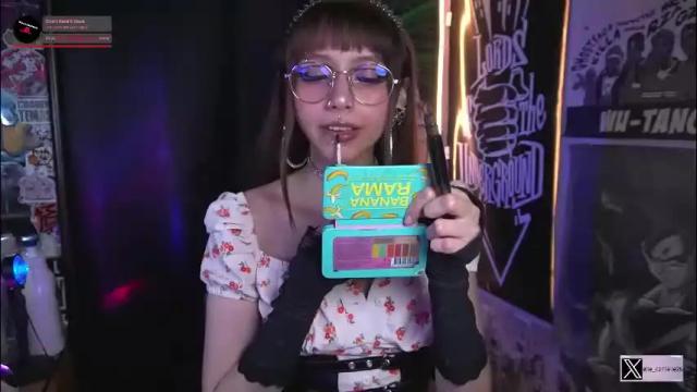 Image 8 of elle_uwu Stream on Chaturbate on 23 days ago