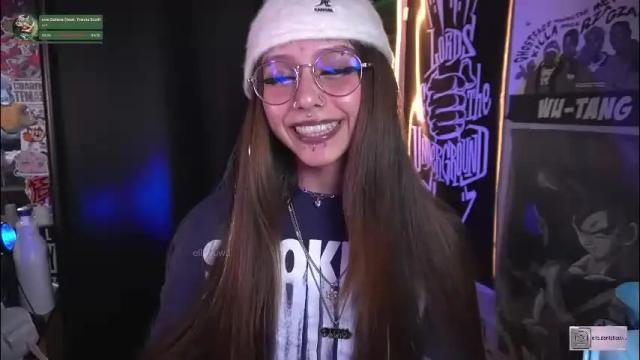 Image 4 of elle_uwu Stream on Chaturbate on 19 days ago