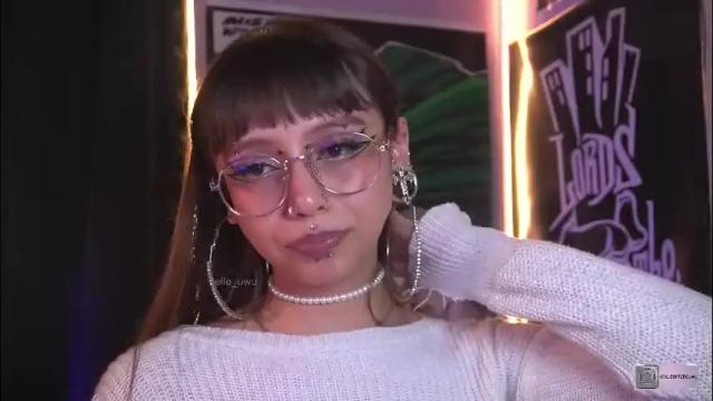 Thumbnail 1, elle_uwu's Stream at Chaturbate, 13 hours ago