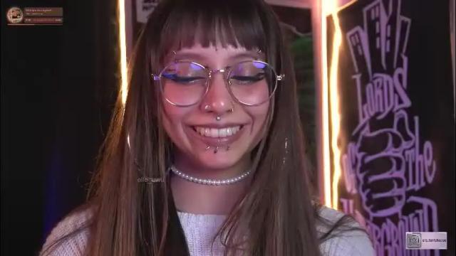 Image 6 of elle_uwu Stream on Chaturbate on 1 day ago