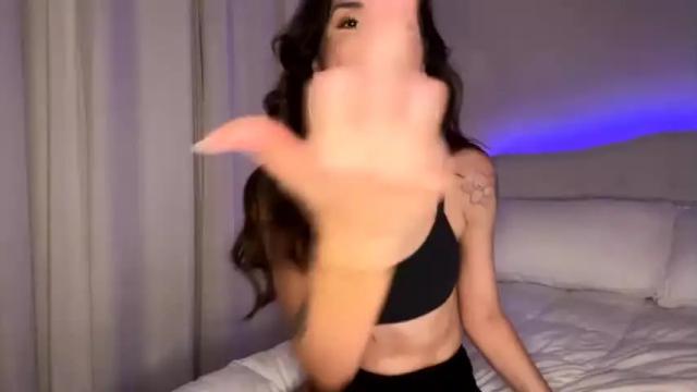 Image 6 of ellebby7 Stream on Chaturbate on 14 months ago