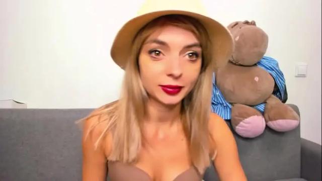 Image 2 of ellen_flow Stream on Chaturbate on 1 month ago