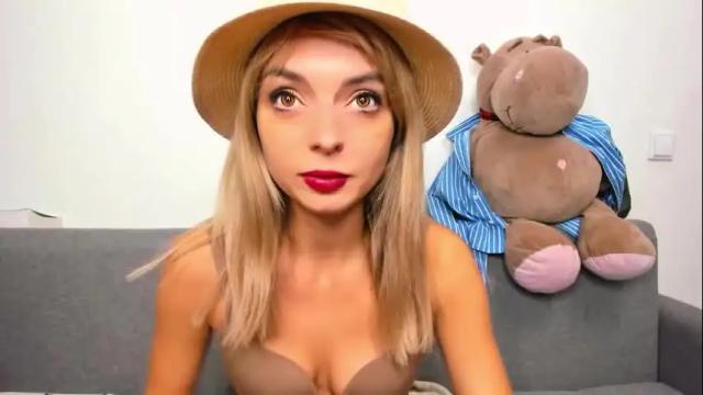 Image 3 of ellen_flow Stream on Chaturbate on 1 month ago
