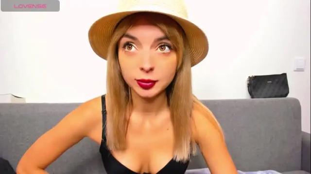 Image 3 of ellen_flow Stream on Chaturbate on 1 month ago