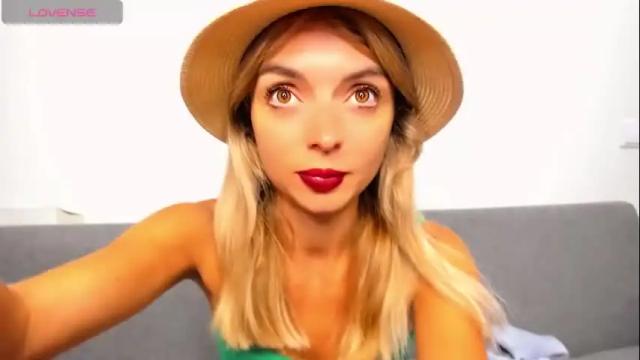 Image 12 of ellen_flow Stream on Chaturbate on 21 days ago