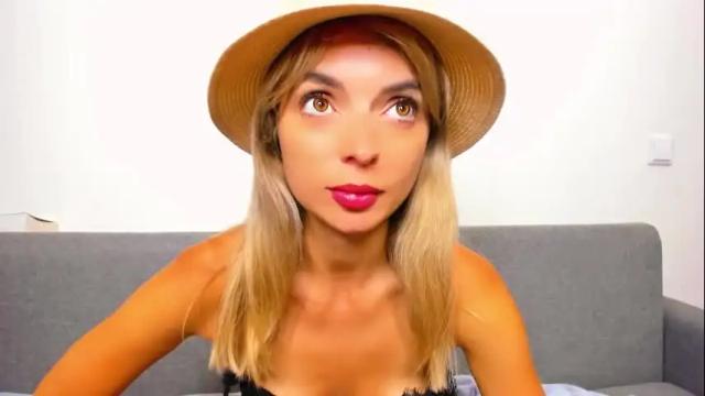Image 12 of ellen_flow Stream on Chaturbate on 21 days ago