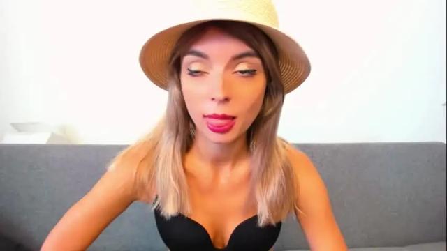 Image 12 of ellen_flow Stream on Chaturbate on 3 days ago