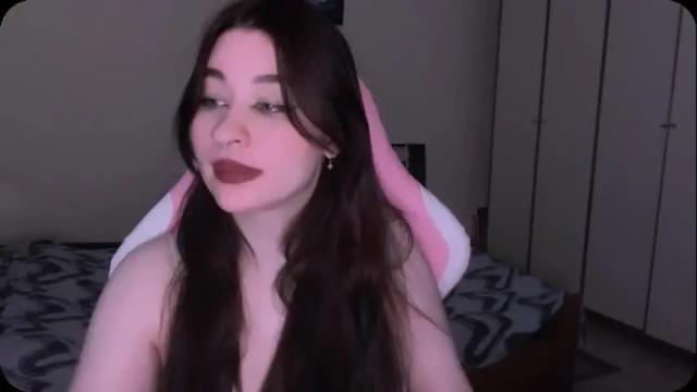 Image 2 of ellen_wright_ Stream on Chaturbate on 2 months ago