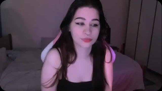 Image 4 of ellen_wright_ Stream on Chaturbate on 2 months ago