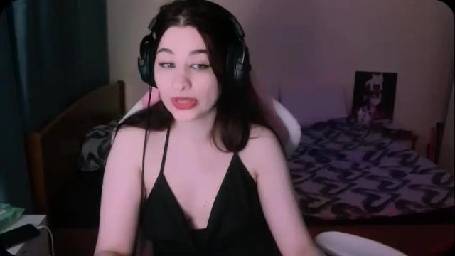 Image 11 of ellen_wright_ Stream on Chaturbate on 2 months ago