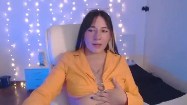 Image 6 of ellenroy Stream on Chaturbate on 11 months ago