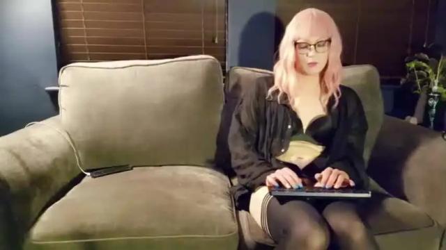 Image 10 of elli_degenerate Stream on Chaturbate on 24 months ago