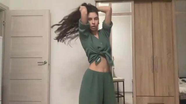 Image 7 of elli_rosse Stream on Chaturbate on 25 months ago
