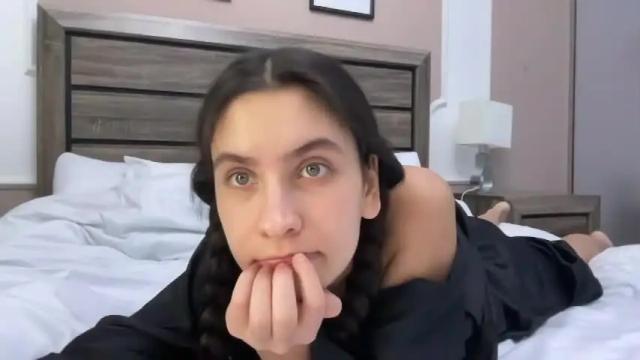 Thumbnail 3, elli_rosse's Stream at Chaturbate, 24 months ago