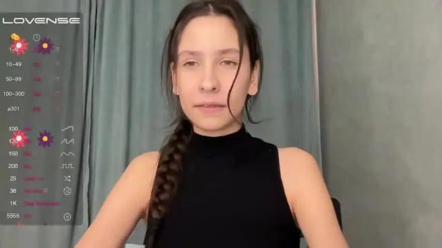 Image 3 of elli_rosse Stream on Chaturbate on 21 months ago