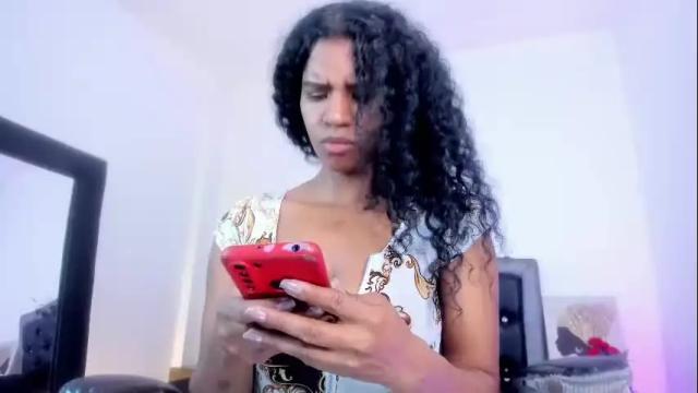Image 4 of ellie_alves Stream on Chaturbate on 1 month ago