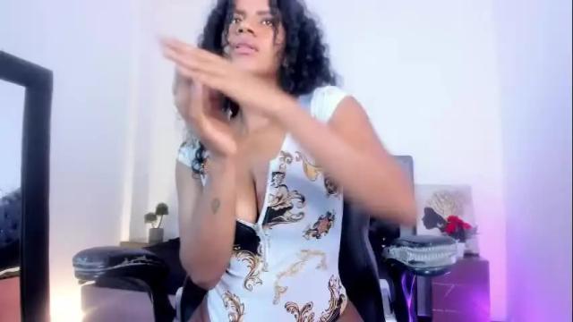 Image 7 of ellie_alves Stream on Chaturbate on 1 month ago