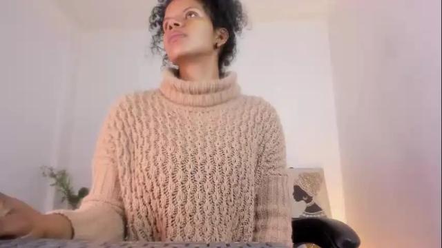 Image 2 of ellie_alves Stream on Chaturbate on 6 days ago