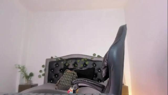 Image 6 of ellie_alves Stream on Chaturbate on 6 days ago