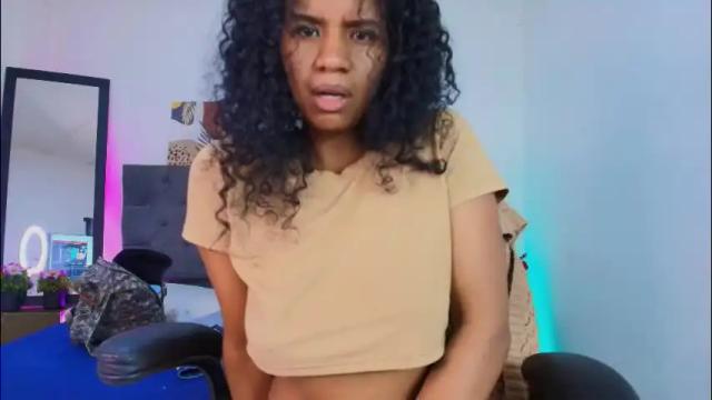 Image 8 of ellie_alves Stream on Chaturbate on 1 month ago