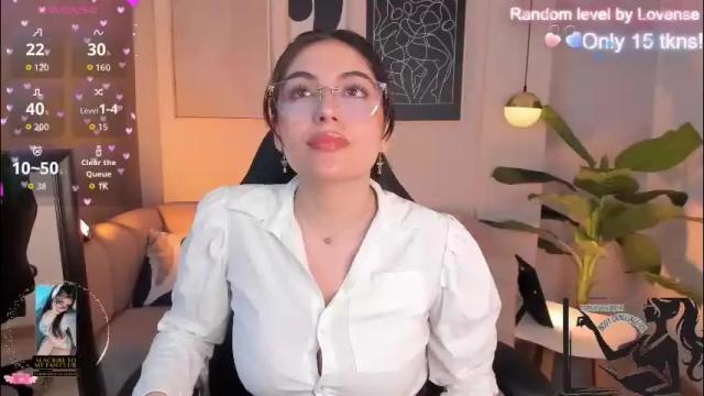 Image 3 of ellie_jhonson_ Stream on Chaturbate on 6 days ago