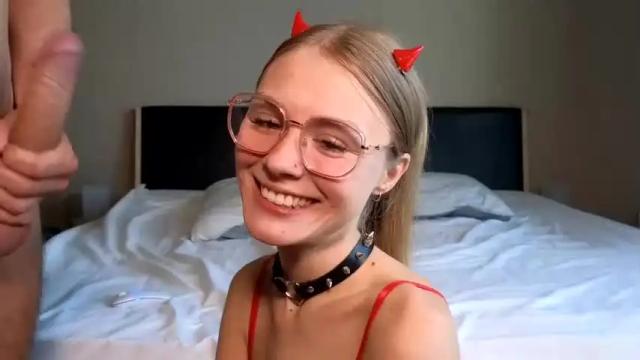 Thumbnail 1, ellie_mcqueen's Stream at Chaturbate, 17 months ago
