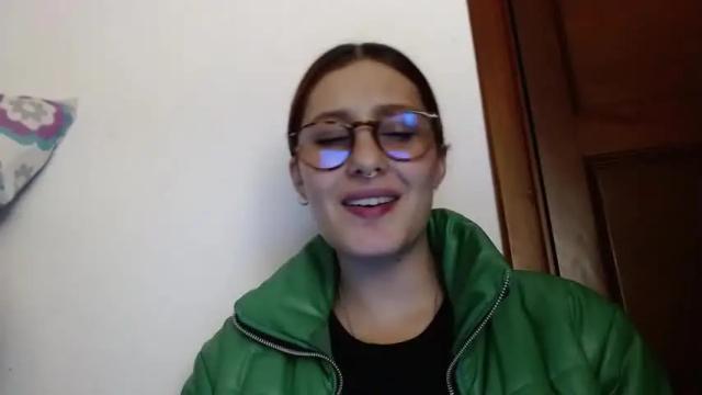 Image 4 of ellie_solee Stream on Chaturbate on 18 months ago