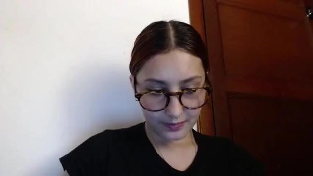 Image 6 of ellie_solee Stream on Chaturbate on 18 months ago