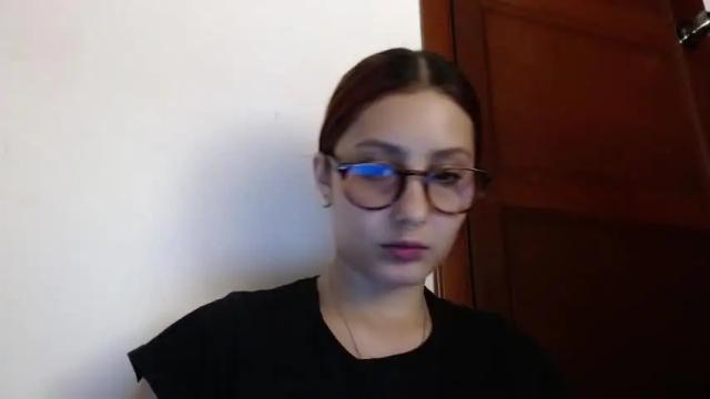 Image 7 of ellie_solee Stream on Chaturbate on 18 months ago
