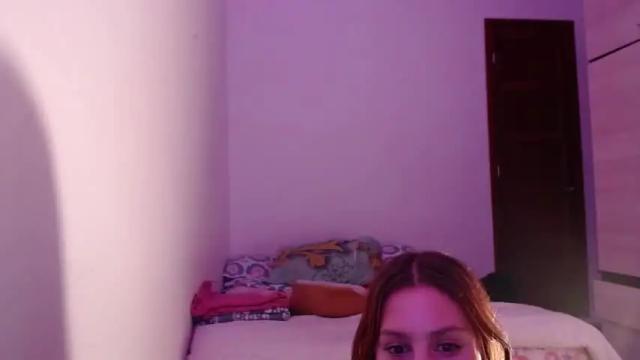 Image 7 of ellie_solee Stream on Chaturbate on 16 months ago