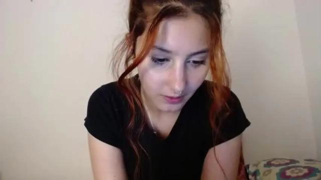 Image 12 of ellie_solee Stream on Chaturbate on 15 months ago