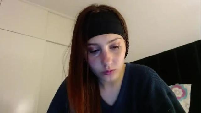Image 4 of ellie_solee Stream on Chaturbate on 1 month ago