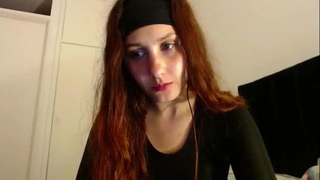Image 4 of ellie_solee Stream on Chaturbate on 1 month ago