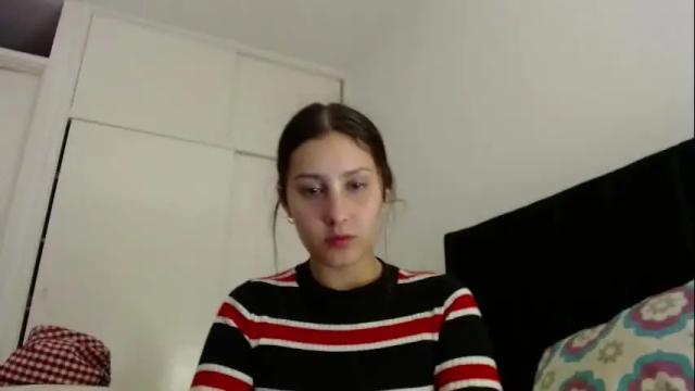 Image 2 of ellie_solee Stream on Chaturbate on 8 months ago